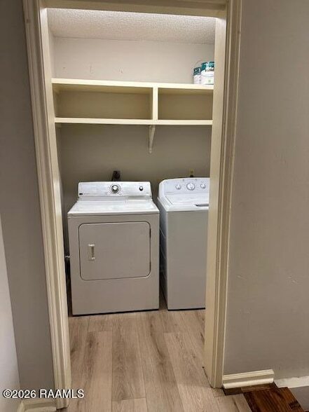 Foto del edificio - 107 S College Rd