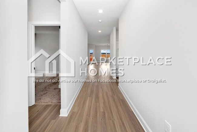 Building Photo - 113 Saylor Rose Dr