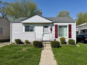 Building Photo - 21503 Eastwood Blvd