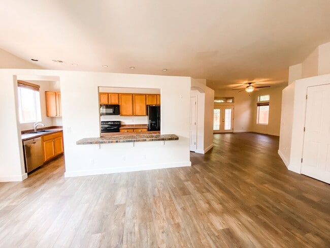 Building Photo - Beautiful 3 Bed/2 Bath home!