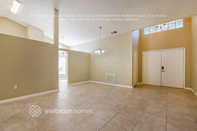 Building Photo - 733 Alto Pl