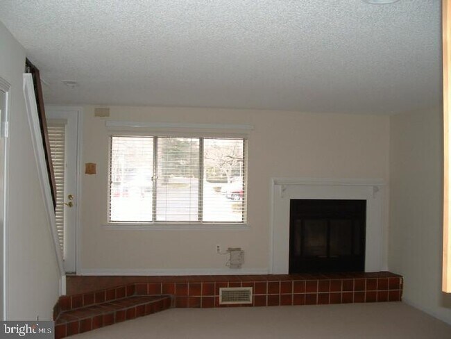 Building Photo - 321 Headhouse Ct