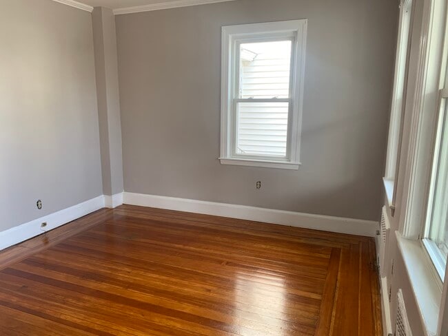 Building Photo - 60 Prentiss St