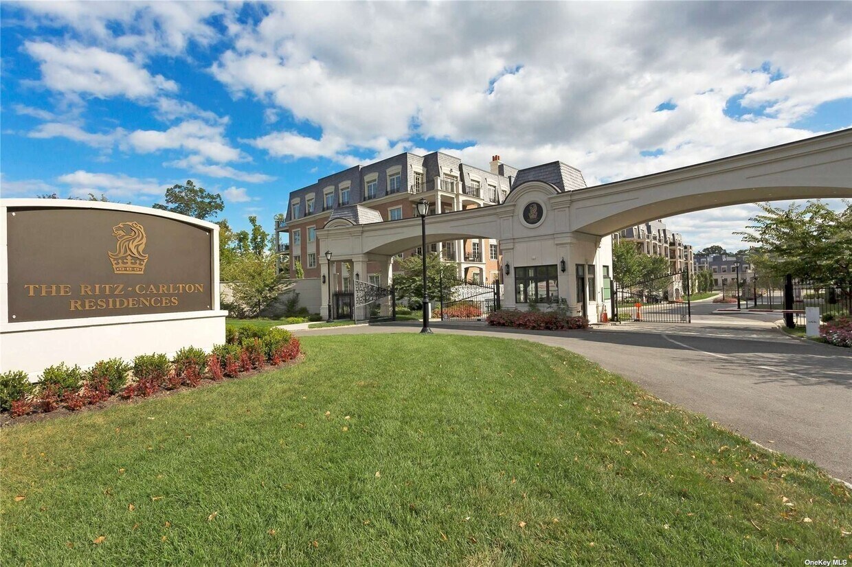 Primary Photo - 3000 Royal Ct