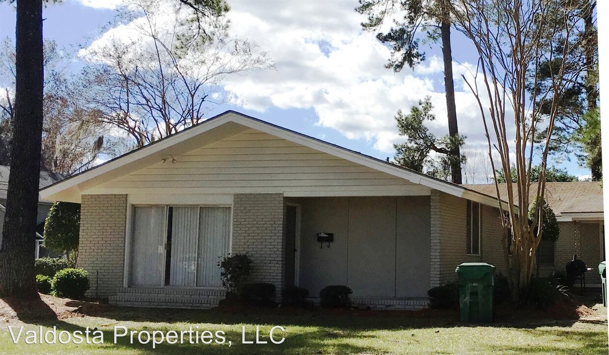 Foto principal - 1400 Sustella Ave