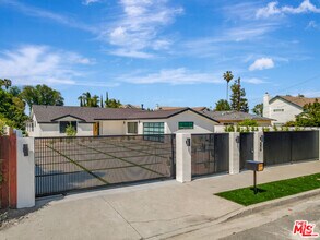 Building Photo - 18053 Erwin St