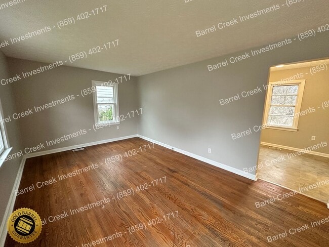 Building Photo - 3-Bed 1.5-Bath House + Carport