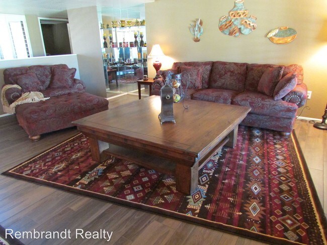 Building Photo - 3 br, 2 bath  - 13318 W Meeker Blvd