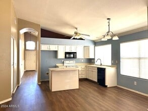 Building Photo - 1801 E Toledo St