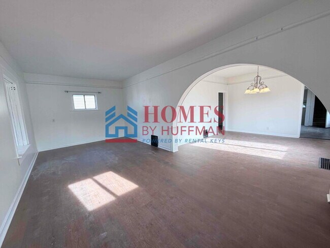 Foto del edificio - Three Bedroom House