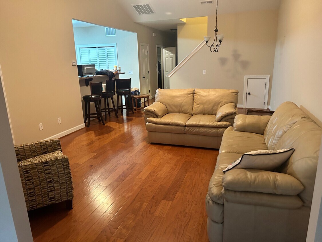 Foto del edificio - 1676 Preston Woods Dr