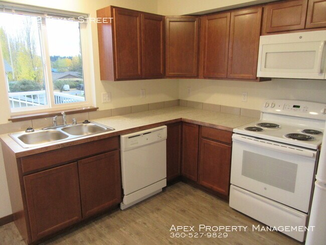 Foto del edificio - Eureka Townhomes