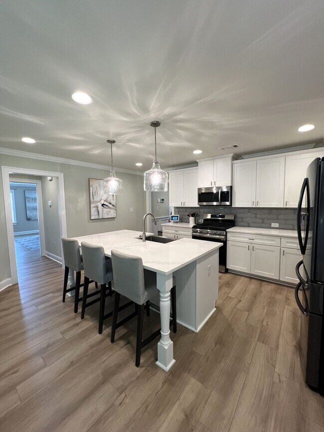 Building Photo - Hunters Hill Subdivision!