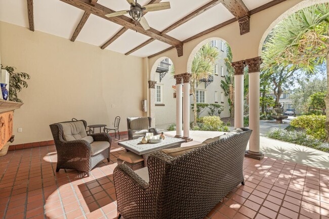 Building Photo - 2117 W Dekle Ave