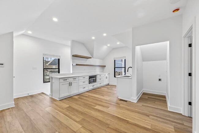 Foto del edificio - 2133 N Talbott St