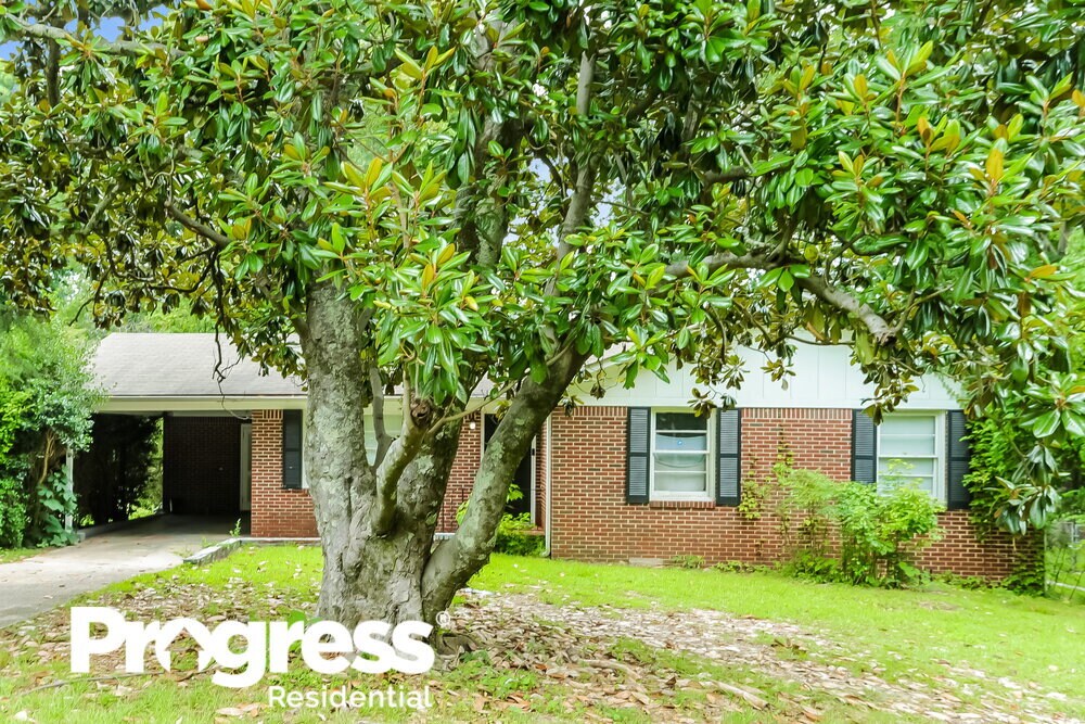 1716 2nd St NE, Center Point, AL 35215 House Rental in Center Point