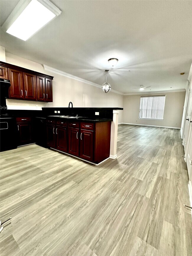Foto del edificio - 6633 W Sam Houston Pkwy S