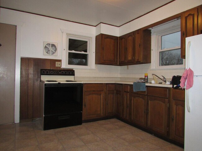 Kitchen - 224 W 13th St