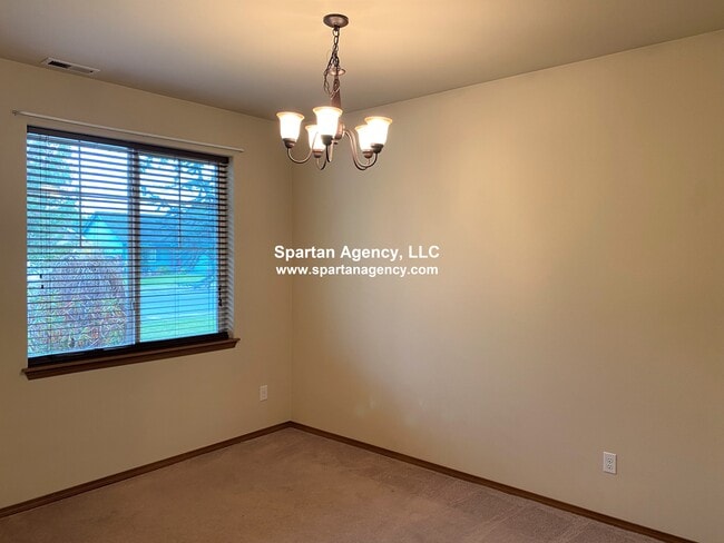 Foto del edificio - 912 Grinnell Ave SW