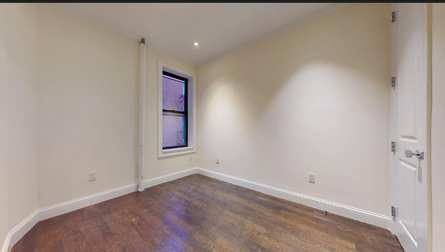 Building Photo - 1031 Lorimer St