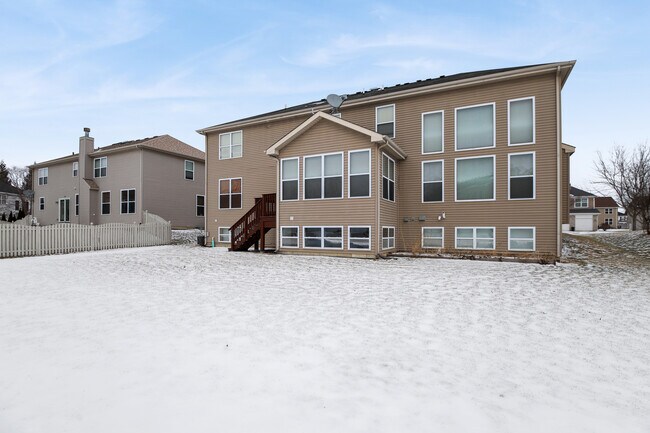 Foto del edificio - 426 Kingfisher Rd