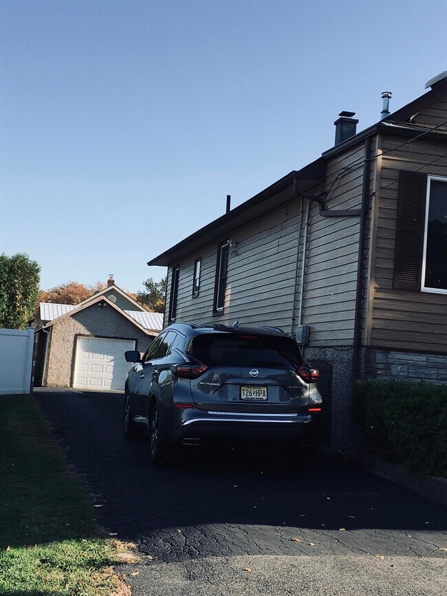 1110 Stonewall Ln Unit Whole House, Secaucus, NJ 07094 Condo for Rent