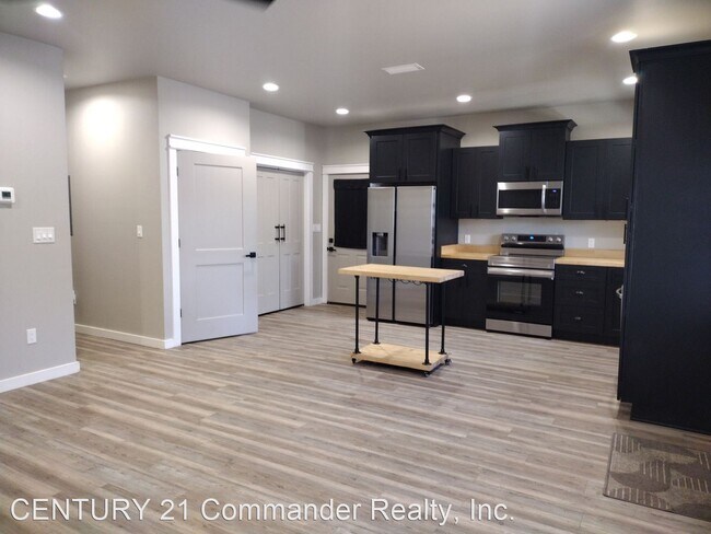 Foto del edificio - 3 br, 2 bath House - 2704 E 1st Ct