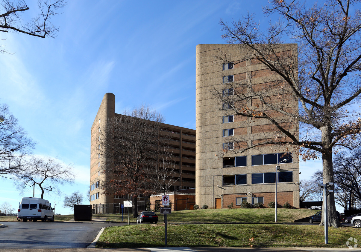 Building Photo - Vine Hill Towers