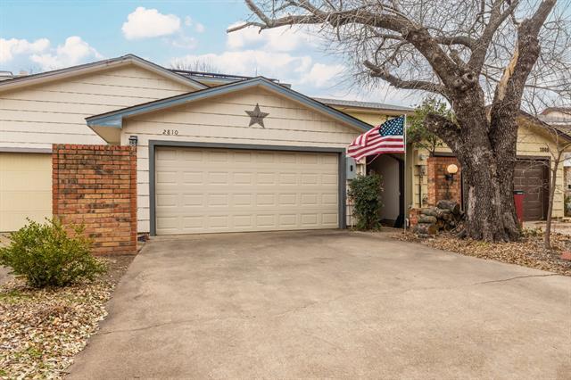 Primary Photo - 2810 Spring Valley Dr