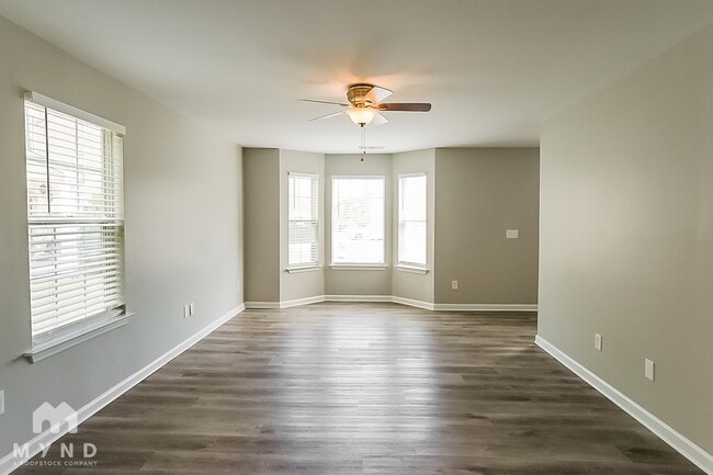 Building Photo - 1395 Ambercrest Way