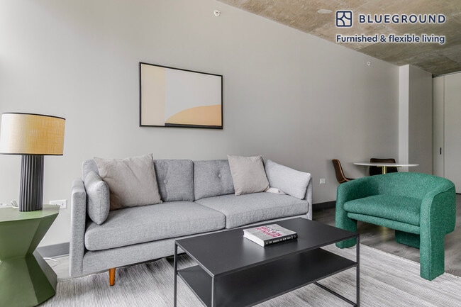 Foto del edificio - 180 N Ada St