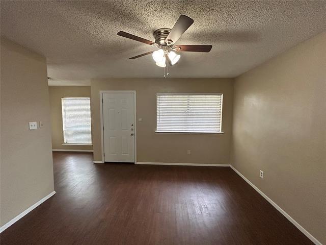 Foto del edificio - 2212 Viewtop Ln