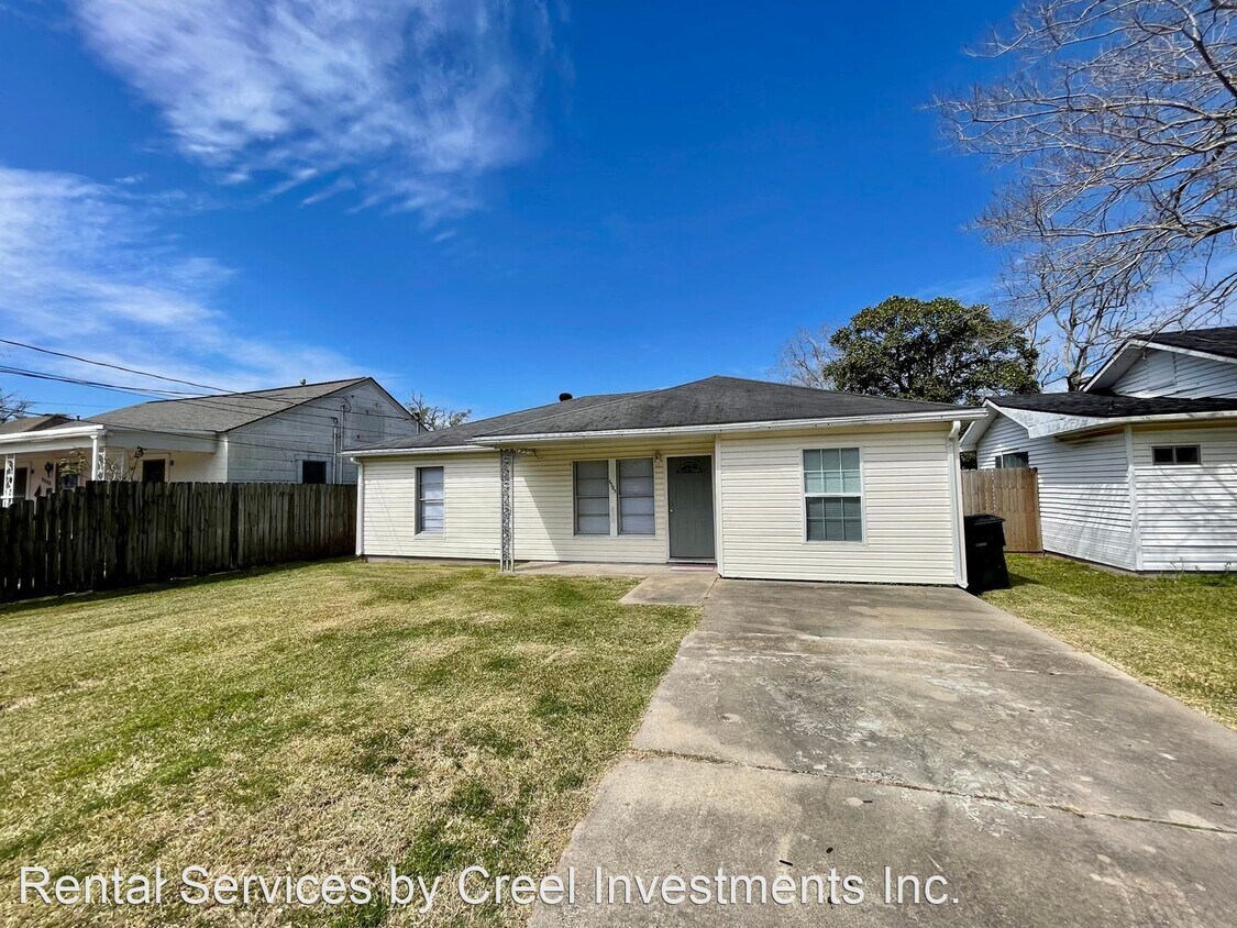 Primary Photo - 3 br, 1 bath House - 6583 Madison Blvd.