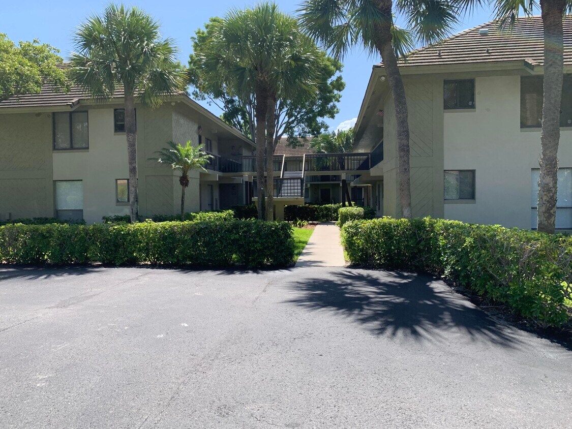 Foto principal - 159 NW 70th St