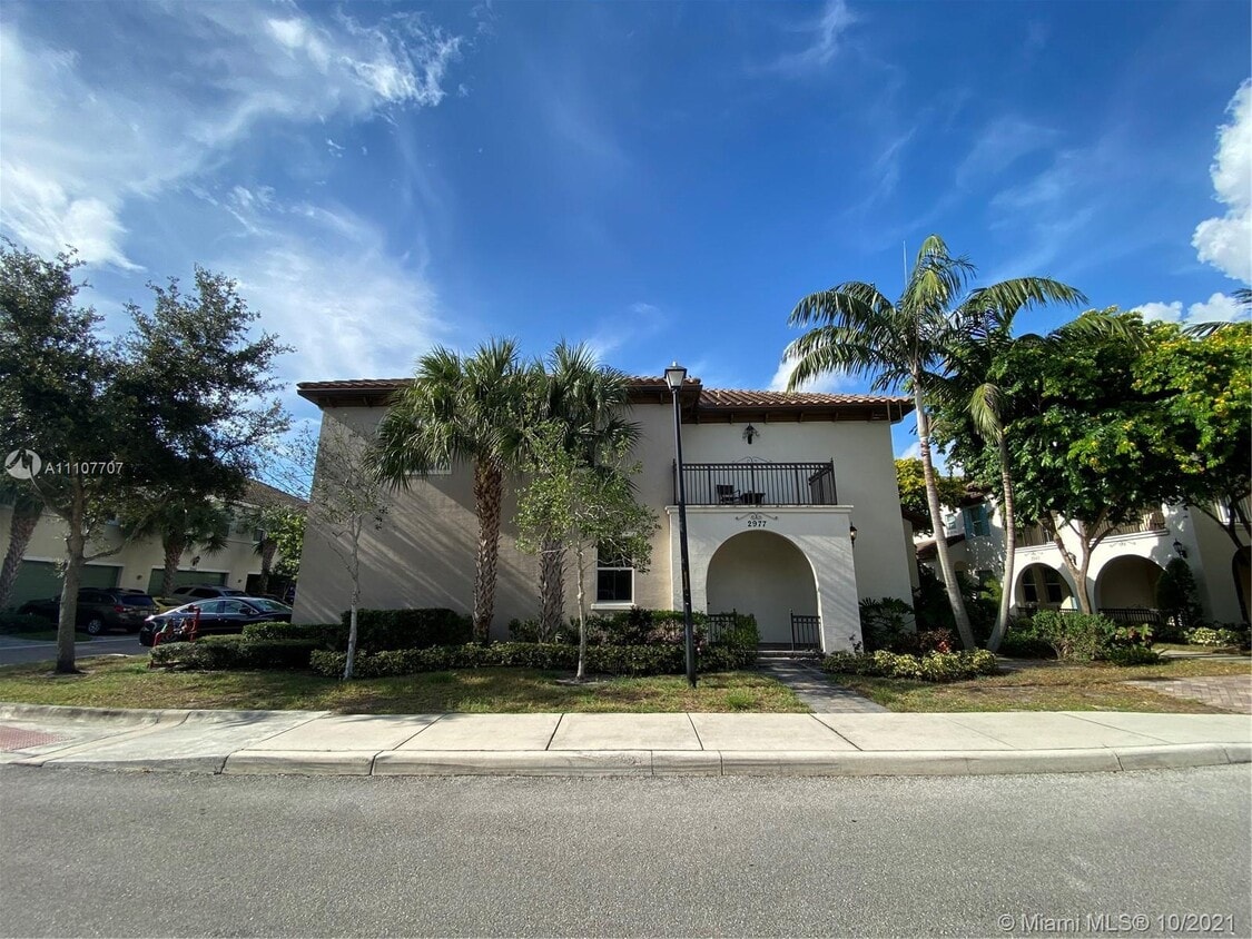 2977 Solano Ave, Hollywood, FL 33024 Townhome Rentals in Hollywood FL