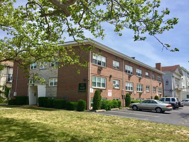Foto del edificio - 320 7th Ave
