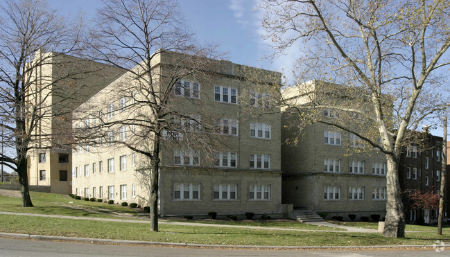 Building Photo - Edgeway Apartments