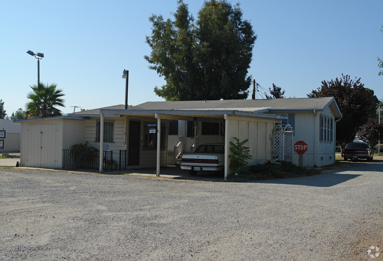 Building Photo - Juniper Trailer Court