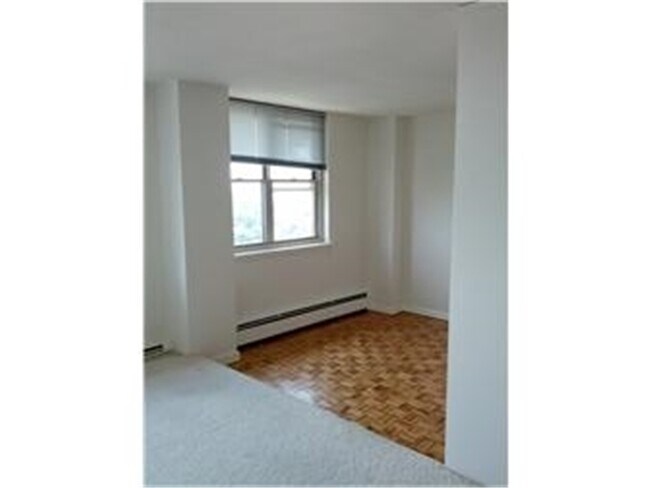 Building Photo - 1301 N Harrison St