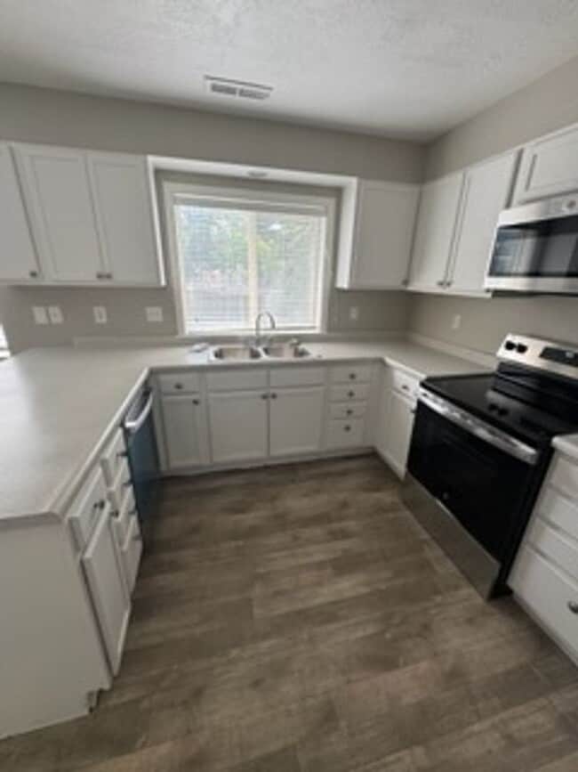 Interior Photo - The Homestead