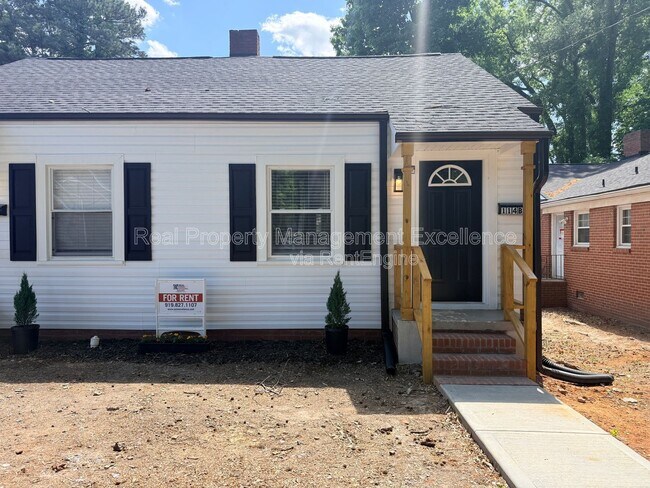 Foto del edificio - 114 E Club Blvd