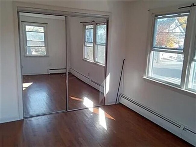 Building Photo - 132 Carleton