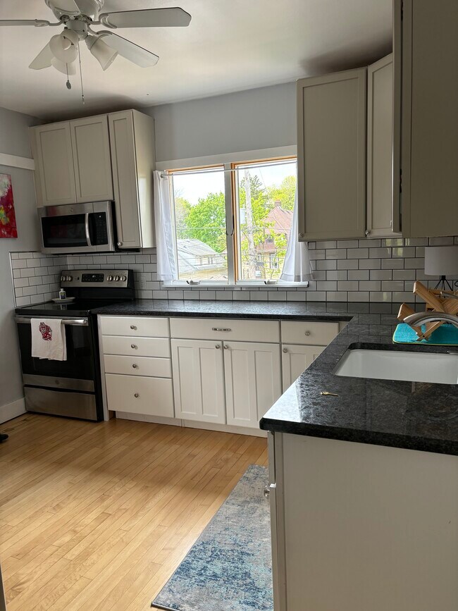 Foto del edificio - 2811 S Lenox St