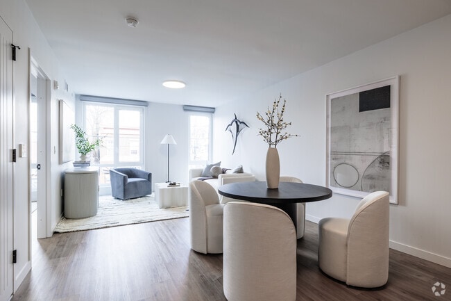 1BR, 1BA - 760SF - Living Room - The Forte