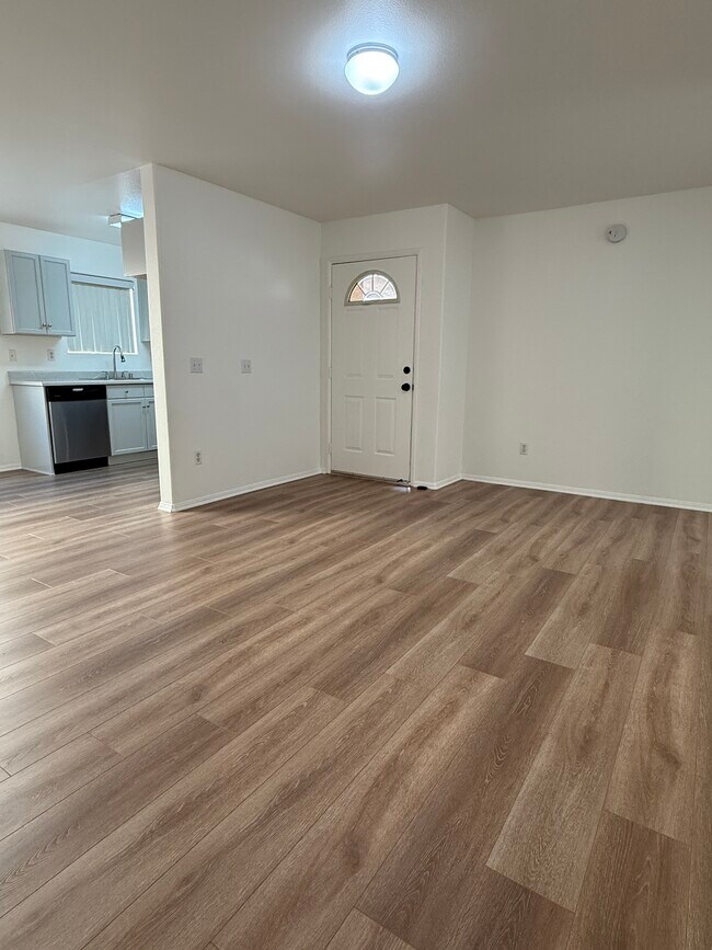 Foto del edificio - 1211 W 164th St