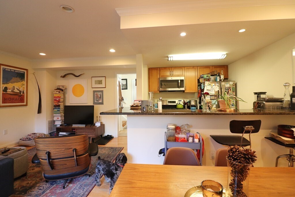 10 Sherman Rd Unit 9, Chestnut Hill, MA 02467 Apartments in Chestnut