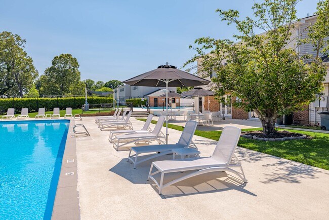 Apartamentos de Trails End en Burlington, NC - Trails End Apartments