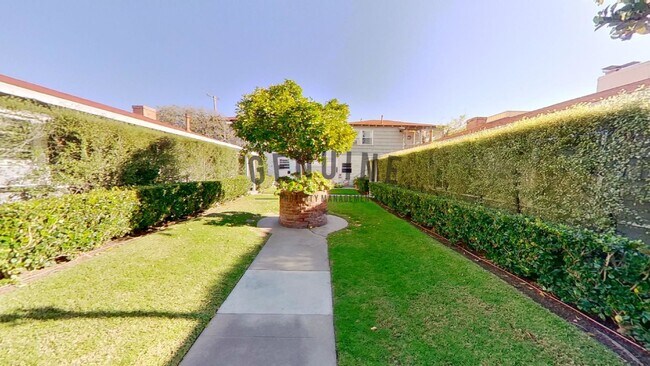 Building Photo - 610 Marguerite Avenue
