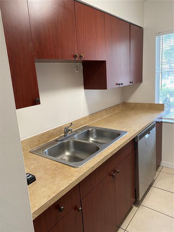 Building Photo - 7505 Pitch Pine Cir