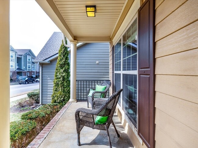 Building Photo - 2438 Arden Village Dr
